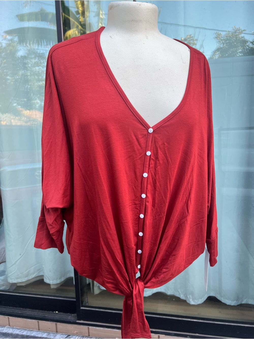 Karen Kane Red Button-Front Tie Hem V-Neck Top